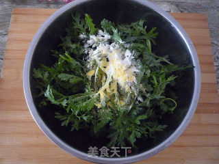 粉蒸茼蒿的做法步骤：2