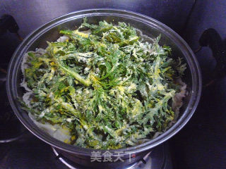 粉蒸茼蒿的做法步骤：4