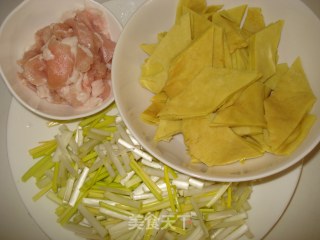 【河北唐山】醋溜大饹馇的做法步骤：1