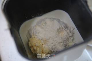 【北京】香肠小餐包的做法步骤：2