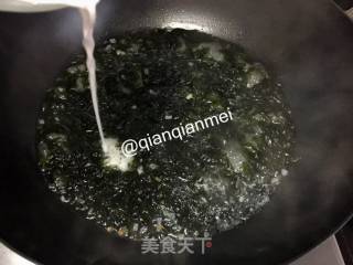 【山东】清鲜紫菜蛋花汤的做法步骤：3