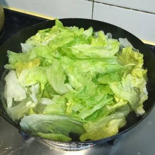 【广东】白灼西生菜的做法步骤：4