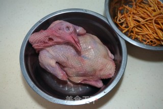 【北京】老鸽虫草汤的做法步骤：1