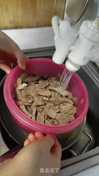 麻辣牛肉干的做法步骤：2