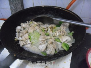 【东北】肥肠炒白菜片的做法步骤：8