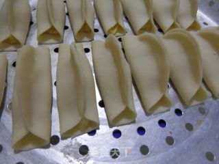 【开封】大肉韭黄锅贴的做法步骤：4