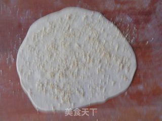 【开封】芝麻盐烧饼的做法步骤：2