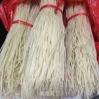 【龙岩永定】肉末鸡蛋青菜米粉的做法步骤：1