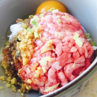 【东北】小白菜汆丸子的做法步骤：1