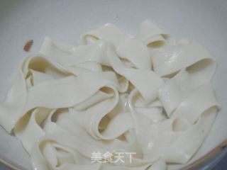 【开封】素炒手切面的做法步骤：4