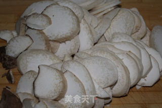 【辽宁】饭店孜然杏鲍菇的做法步骤：2