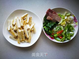 【烟台】蒜香麻辣豆腐的做法步骤：2
