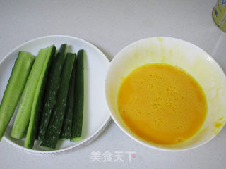【上海】肉松黄瓜蛋卷的做法步骤：3