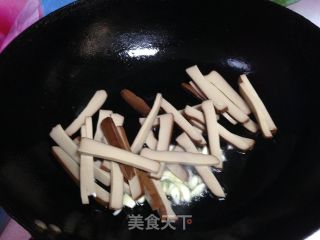 【河北】蛋干韭菜炒薄脆的做法步骤：7