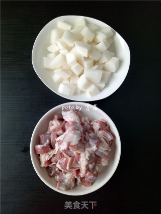 【四川】萝卜烧羊肉的做法步骤：2