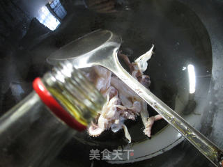 【宁波】荷兰豆香干鱿鱼须的做法步骤：4
