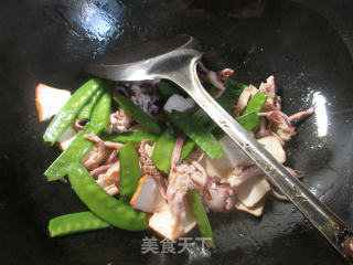 【宁波】荷兰豆香干鱿鱼须的做法步骤：6