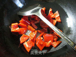 【宁波】黑木耳红椒炒花菜的做法步骤：4