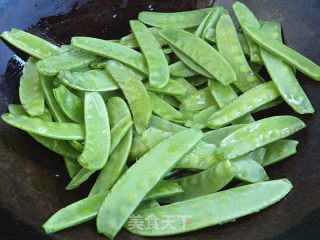 【天津】蒜蓉荷兰豆的做法步骤：5