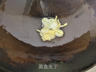 【烟台】鲜虾萝卜丝汤的做法步骤：2