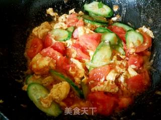 【天津】西红柿鸡蛋炒黄瓜的做法步骤：6