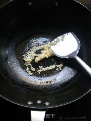 【山东】蒜蓉粉丝蒸扇贝的做法步骤：5