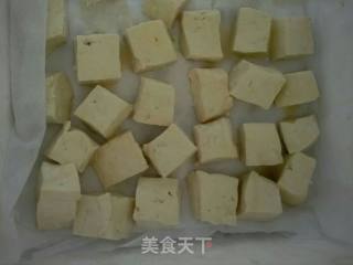 【湖南】地方特色霉豆腐的做法步骤：1
