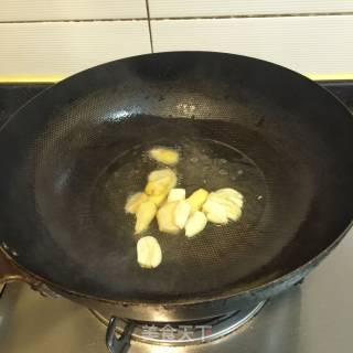 【广东】蚝油草菇炒肉片的做法步骤：7