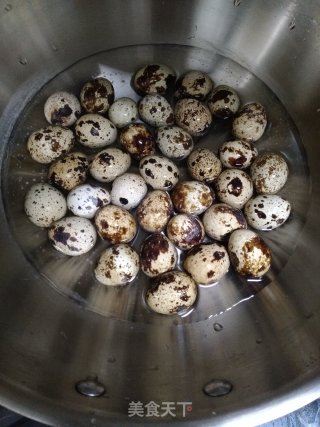 【山东】卤煮鹌鹑蛋的做法步骤：2