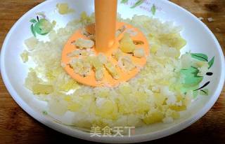 【甘肃】土豆金沙圆的做法步骤：2