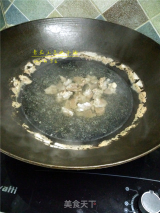 【四川】番茄土豆炖牛腩的做法步骤：4