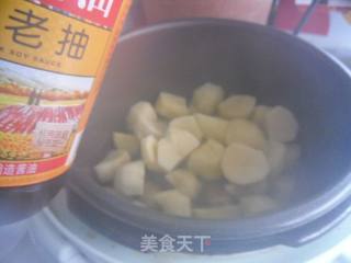 【东北】红烧土豆的做法步骤：4