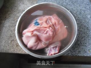 【东北】红烧汁焖肘子的做法步骤：1