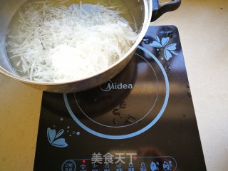 【烟台】萝卜丝猪肉包子的做法步骤：5
