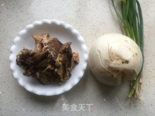 【常德】腊味萝卜汤的做法步骤：1