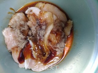 【山东】鸡肉汉堡的做法步骤：9