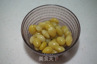 【北京】清炒芹菜白果蟹味菇的做法步骤：4