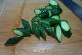 【北京】黄瓜拌木耳的做法步骤：2