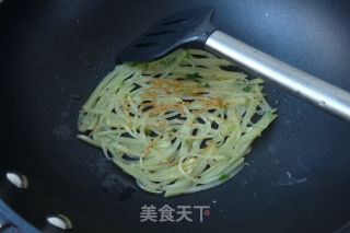 【广东】香葱土豆丝的做法步骤：7