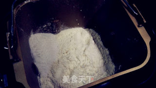 蜂恋花挤挤小面包的做法步骤：1