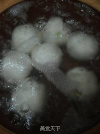 蒲公英腊肉汤圆的做法步骤：6