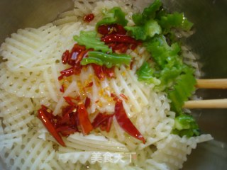 【河北】炝拌土豆的做法步骤：6