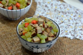 【北京】鸡蛋干笋丁拌面的做法步骤：12