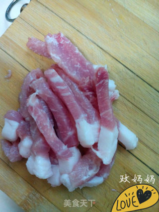 【山东】青椒肉丝的做法步骤：1