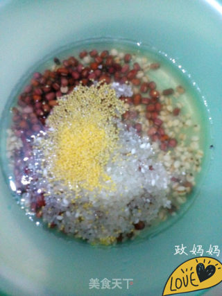 【山东】红豆薏米粥的做法步骤：3
