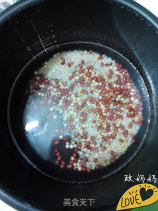 【山东】红豆薏米粥的做法步骤：4