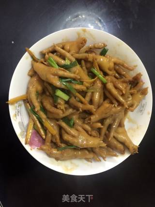 红烧鸡爪的做法步骤：3