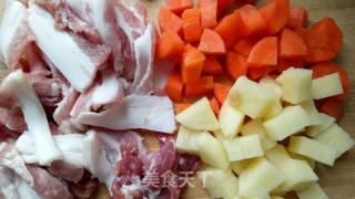 咖喱炖五花肉的做法步骤：1