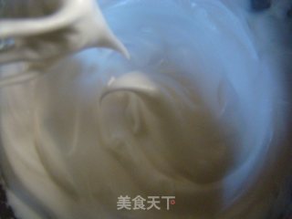 酸奶戚风淋面蛋糕的做法步骤：5