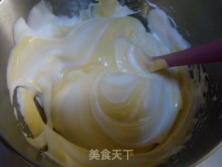 酸奶戚风淋面蛋糕的做法步骤：7